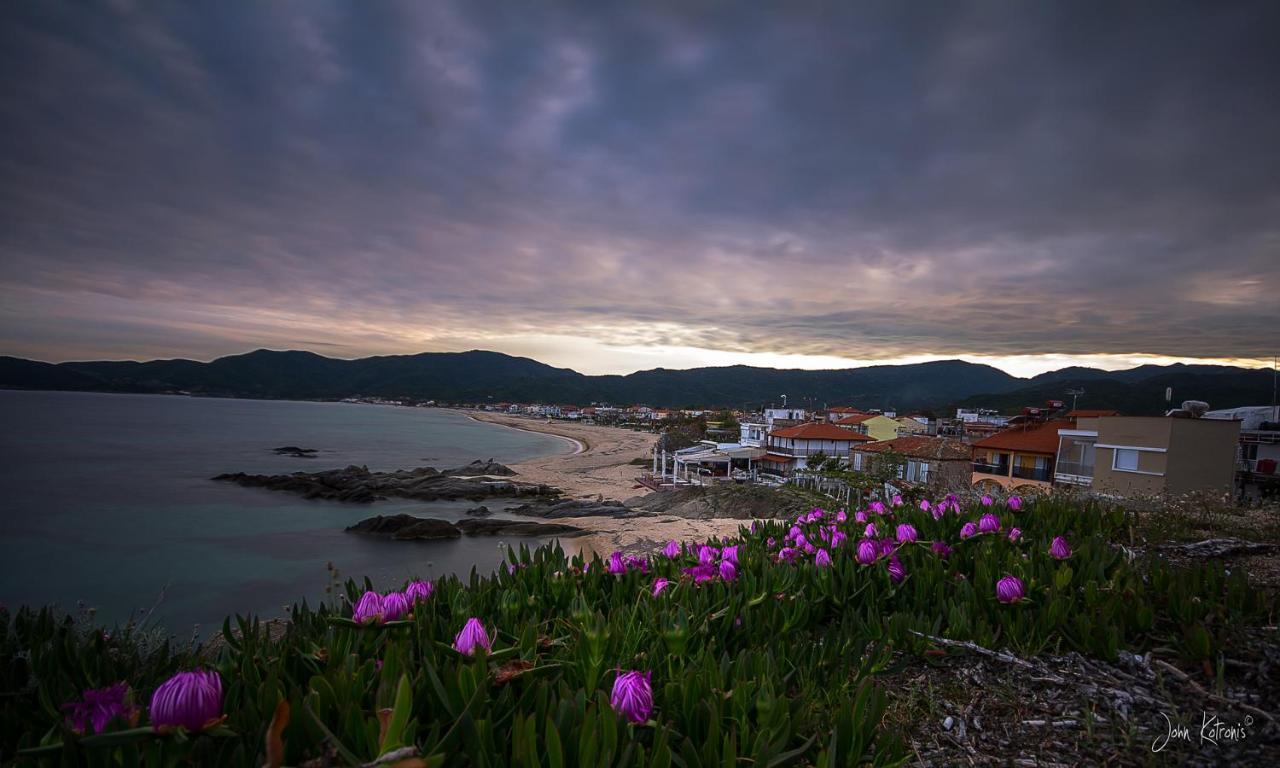 House Kostas On The Beach Сарти Экстерьер фото